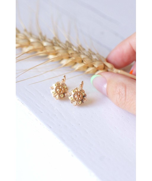 Boucles d'oreilles fleurs dormeuses anciennes en or rose et jaune destockage