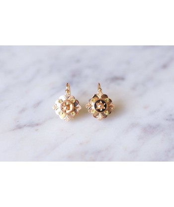 Boucles d'oreilles fleurs dormeuses anciennes en or rose et jaune destockage