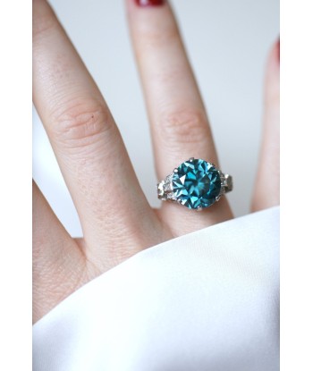 Bague Cocktail Zircon bleu et diamants sur platine les muscles