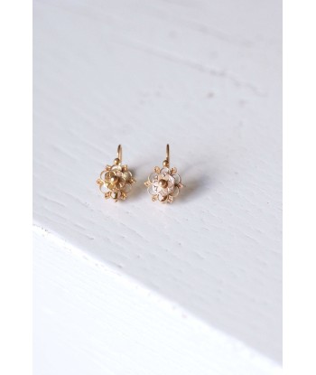 Boucles d'oreilles fleurs dormeuses anciennes en or rose Vous souhaitez 