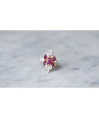 Bague fil marquise rubis et diamants l'évolution des habitudes 