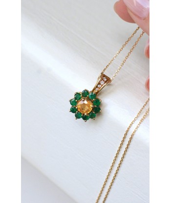 Collier Pendentif Marguerite Saphir Jaune et Emeraudes l'évolution des habitudes 