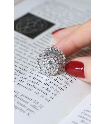 Bague Jupe Diamant Baguette 3.34 Cts Or Blanc en linge