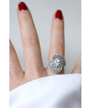 Bague Jupe Diamant Baguette 3.34 Cts Or Blanc en linge