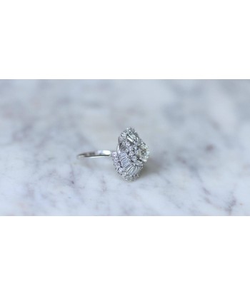 Bague Jupe Diamant Baguette 3.34 Cts Or Blanc en linge