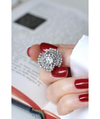 Bague Jupe Diamant Baguette 3.34 Cts Or Blanc en linge