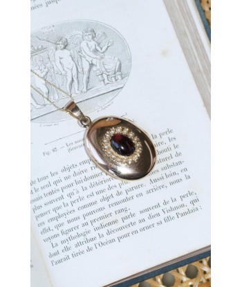 Médaillon Ancien Cabochon Grenat et Perles sur Or Rose Découvrez la collection