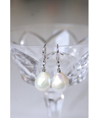 Boucles d'oreilles gouttes vintage en or blanc, diamants, et perles baroques shop