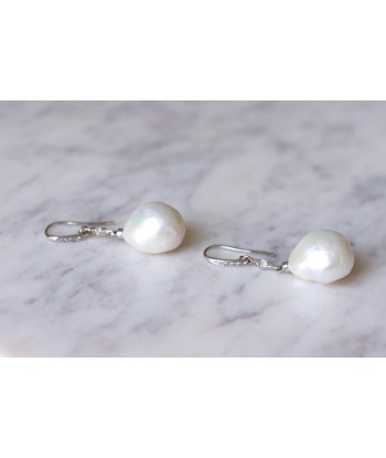 Boucles d'oreilles gouttes vintage en or blanc, diamants, et perles baroques shop