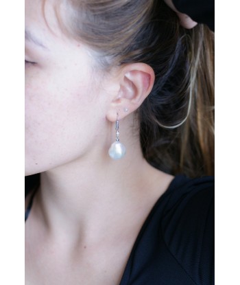 Boucles d'oreilles gouttes vintage en or blanc, diamants, et perles baroques shop