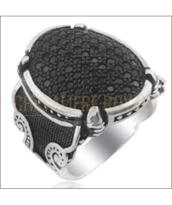 Chevalière pour homme argent style biker couvert de pierres d'onyx ou a consommer sur place