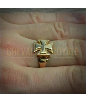 Chevalière homme artisanale en or 14K en forme de croix maltaise plus qu'un jeu 