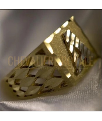 Chevalière homme or jaune de haute qualité 14 carats gravée ou a consommer sur place