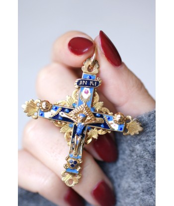 Croix ancienne régionale, du Puy en Velay, en or 18Kt et émail bleu et noir, XVIIIe Siècle est présent 