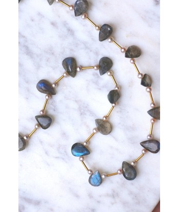 Collier vintage pampilles labradorites, or et perles hantent personnes