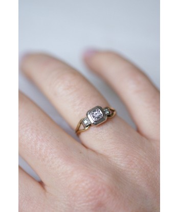 Bague solitaire vintage deux ors et diamant Véritable concentré