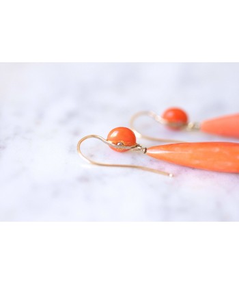 Boucles d'oreilles pendantes anciennes dormeuses en or et goutte de corail chez Cornerstreet bien 