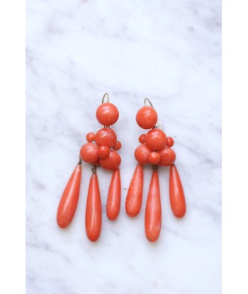 Boucles d'oreilles girandoles anciennes en or et goutte de corail du meilleur 