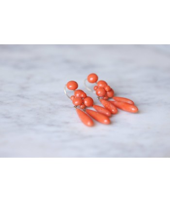 Boucles d'oreilles girandoles anciennes en or et goutte de corail du meilleur 