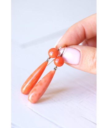 Boucles d'oreilles pendantes anciennes dormeuses en or et goutte de corail chez Cornerstreet bien 