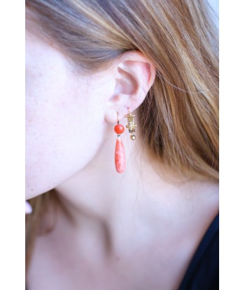 Boucles d'oreilles pendantes anciennes dormeuses en or et goutte de corail chez Cornerstreet bien 