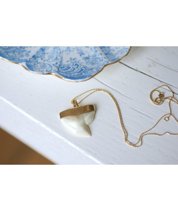 Pendentif vintage charm or dent de requin meilleur choix