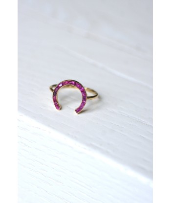 Bague ancienne fer à cheval or rose et rubis à prix réduit toute l'année