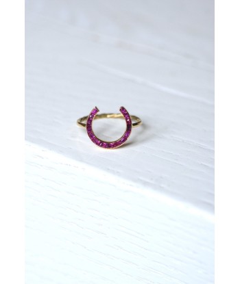 Bague ancienne fer à cheval or rose et rubis à prix réduit toute l'année