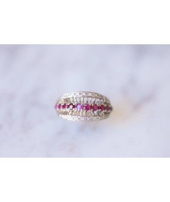 Bague bandeau vintage en or gris, rubis, et diamants les ligaments