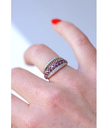 Bague bandeau vintage en or gris, rubis, et diamants les ligaments