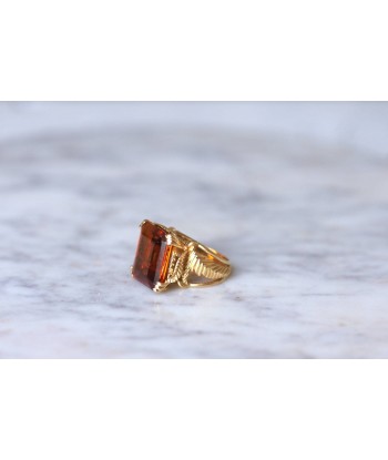 Bague de cocktail saphir synthétique chez Cornerstreet bien 