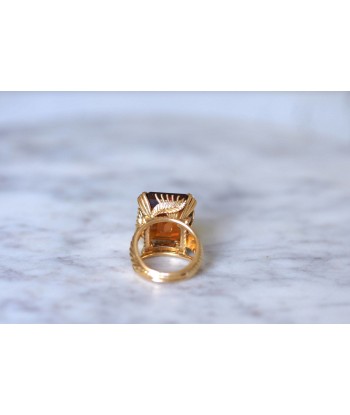 Bague de cocktail saphir synthétique chez Cornerstreet bien 