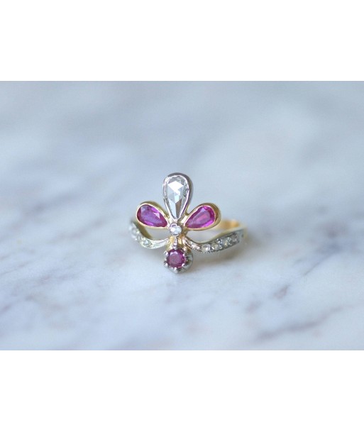 Bague Duchesse diamants et rubis de France