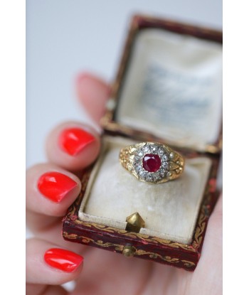 Bague ancienne rubis Birman entourage diamants en linge