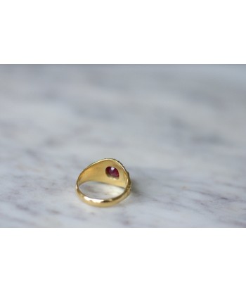 Bague ancienne rubis Birman entourage diamants en linge