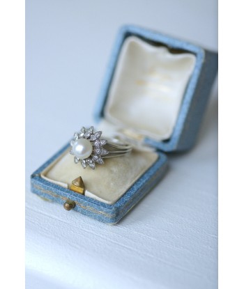 Bague fleur vintage or blanc, perle, et diamants pas cheres