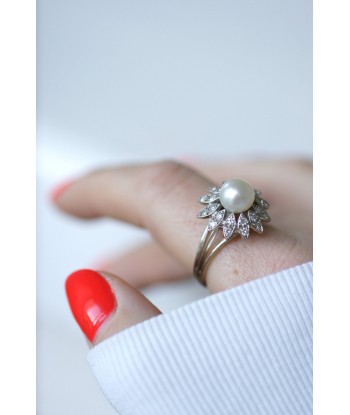 Bague fleur vintage or blanc, perle, et diamants pas cheres