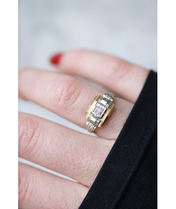 Bague Art Deco trois ors et diamant de la marque