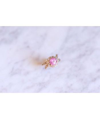 Bague marguerite ancienne saphir rose entourage diamants sur or à prix réduit toute l'année