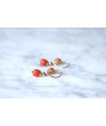 Boucles d'oreilles dormeuses or et corail soldes