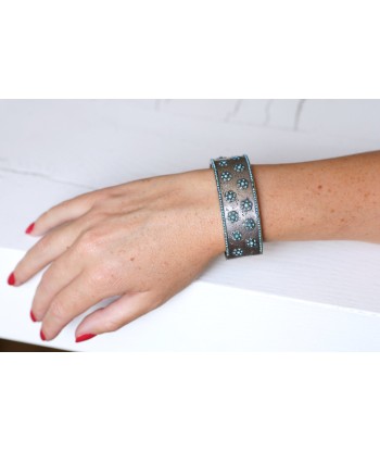 Bracelet jonc ancien en argent et perles de verre turquoises 2024