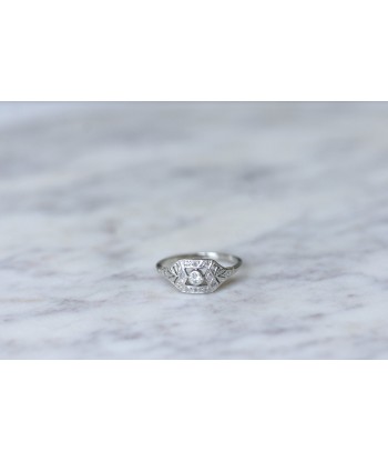 Bague Art Déco Bandeau diamants est présent 