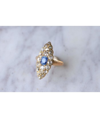 Bague marquise Victorienne saphir entourage diamants sur or rose Toutes les collections ici