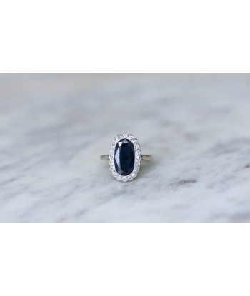 Bague marguerite Art Deco saphir diamants Dans la société mordern