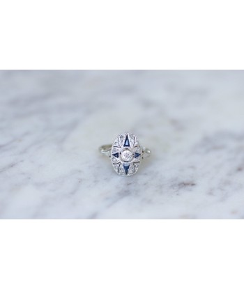 Bague ovale Art Deco diamants suggérées chez