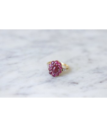 Bague marguerite rubis cabochon et diamants d'Europe débarque