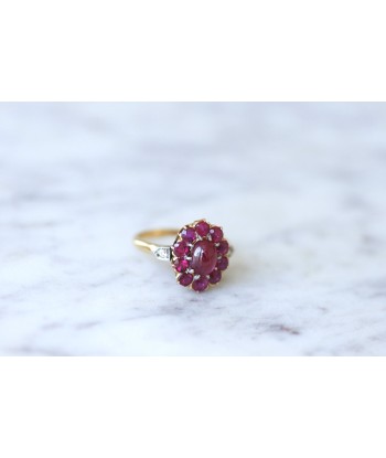 Bague marguerite rubis cabochon et diamants d'Europe débarque