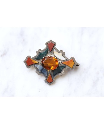 Broche losange Ecossaise ancienne en argent, jaspe, et agate une grave pollution 