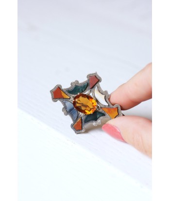 Broche losange Ecossaise ancienne en argent, jaspe, et agate une grave pollution 